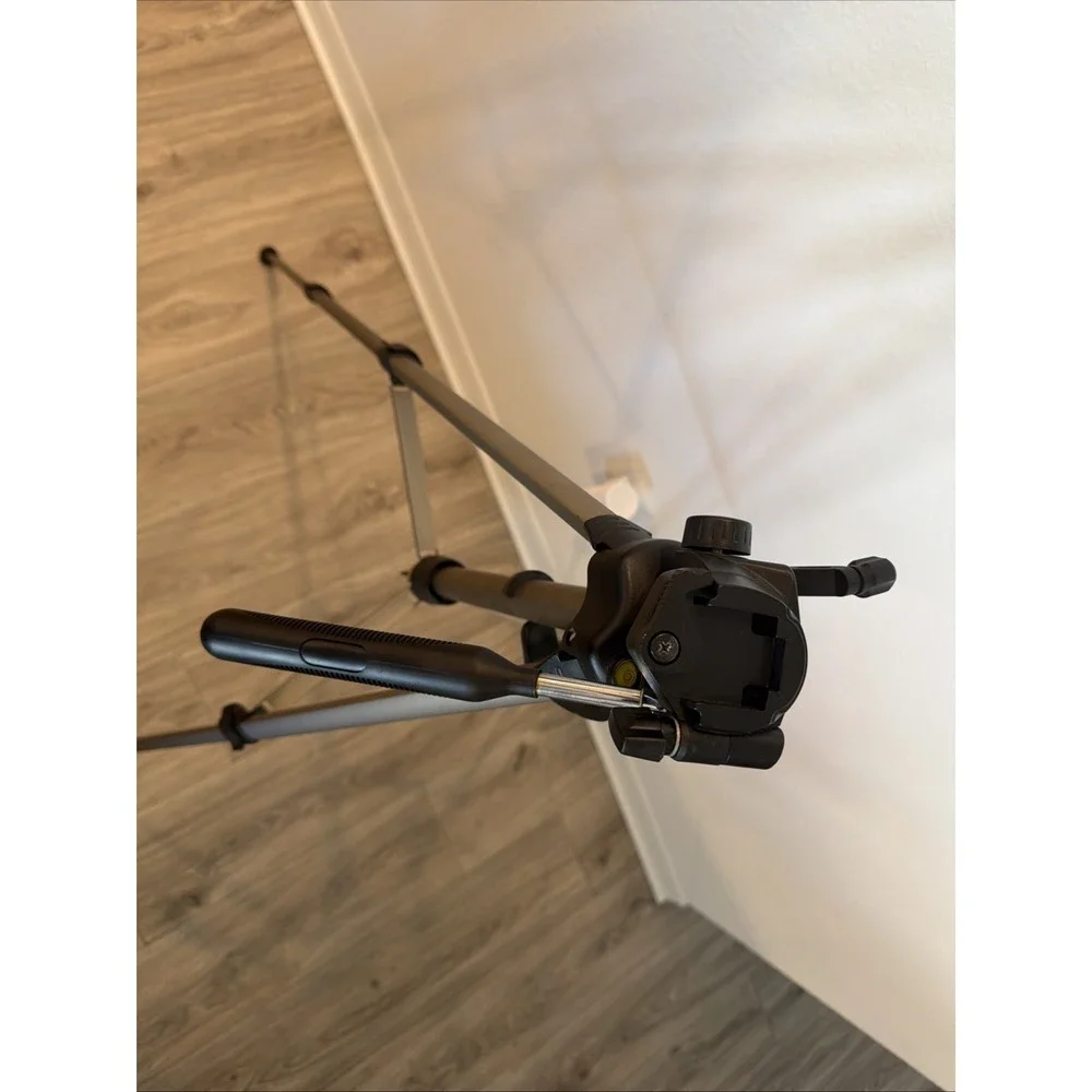 MX 1000 LIGHTWEIGHT TRIPOD, 57